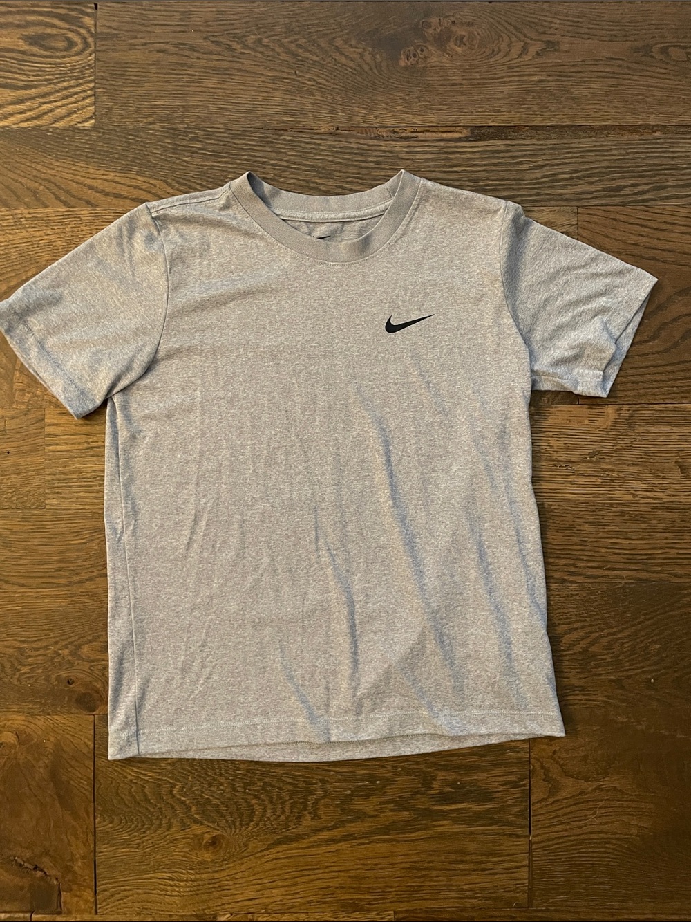Nike Boys Short Sleeve Dri-FIT T-Shirt in Light Gray